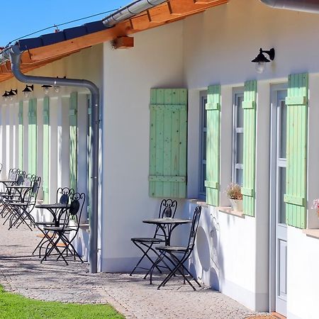 La Bobul Apartments Drnholec 外观 照片
