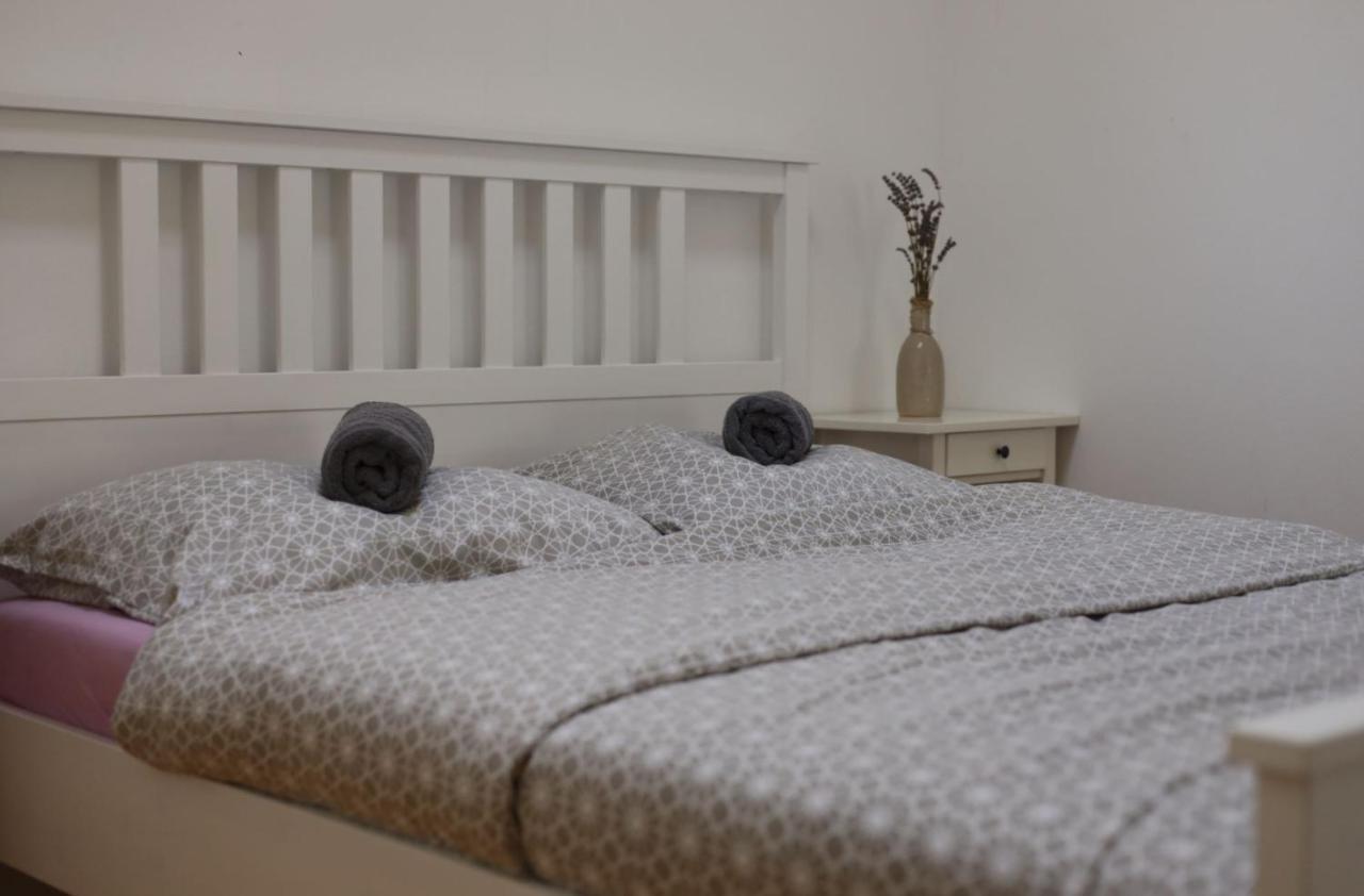 La Bobul Apartments Drnholec 外观 照片