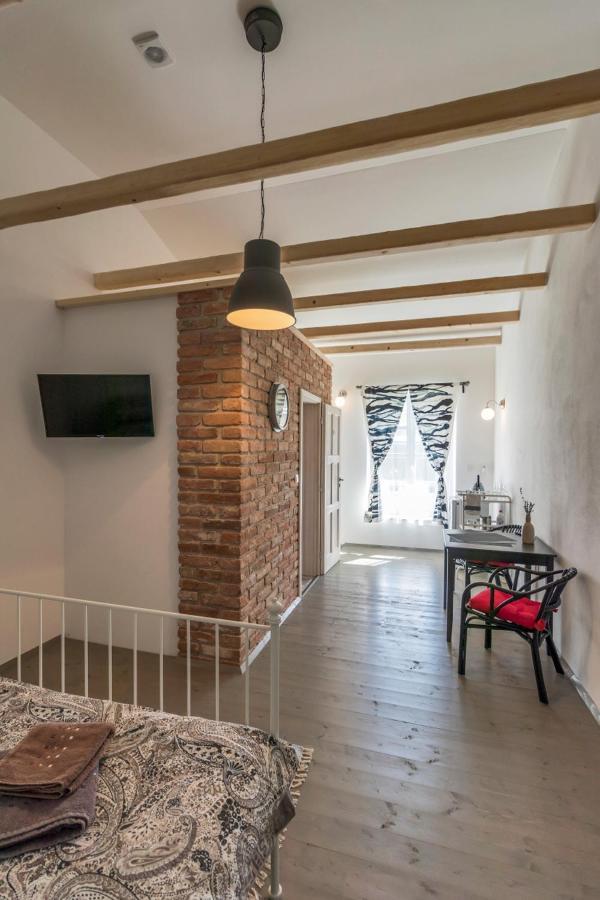 La Bobul Apartments Drnholec 外观 照片